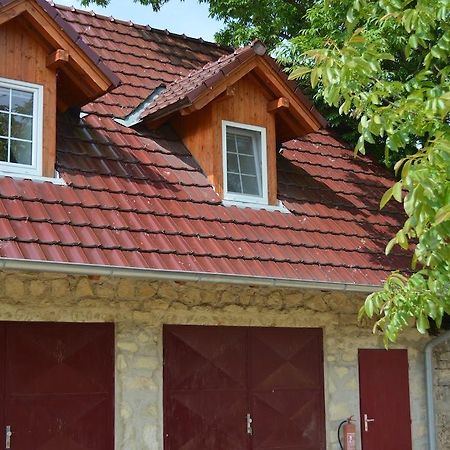 Stara Fara Hotel Chržín Екстериор снимка